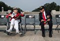 Ветераны Второй мировой войны Джерри Корн и Эрнест Ямартино в Вашингтоне