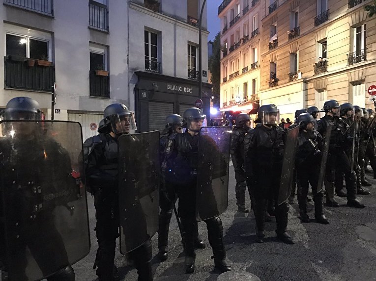 Беспорядки в Париже после объявления итогов президентских выборов