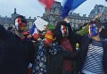 Празднование победы Эммануэля Макрона в Париже