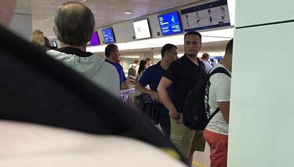 Назар Холодницкий вернулся в Киев после отпуска