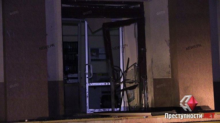 Мощный взрыв прогремел возле банка в Николаеве