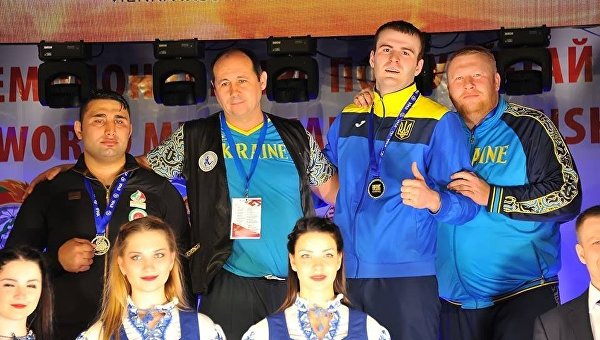 Члены сборной Украины по тайскому боксу на ЧМ в Минске