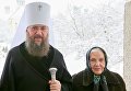 Управляющий делами Украинской Православной Церкви митрополит Антоний (Паканич) со своей матерью