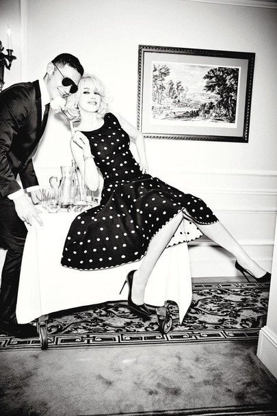 52-летняя Моника Беллуччи перевоплотилась в блондинку в фотосете культовой Эллен фон Унверт для французского глянца Madame Figaro