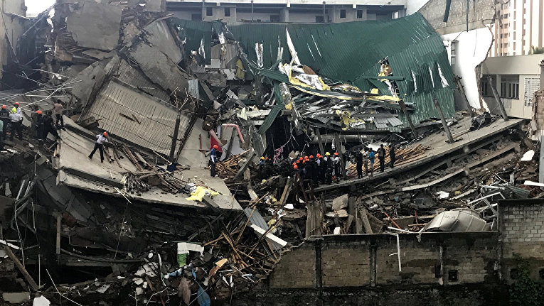 По меньшей мере 20 человек пострадали, еще трое пропали без вести в Шри-Ланке в результате обрушения многоэтажного строящегося здания.