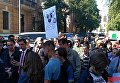 Администрацию Президента пикетируют, требуя разблокировать Вконтакте