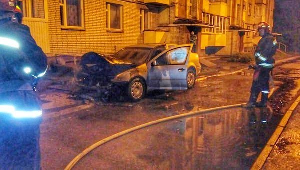 Во Львове за ночь сгорели 5 авто