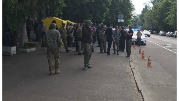 В Киеве группа людей захватила кабинет председателя Госгеологии