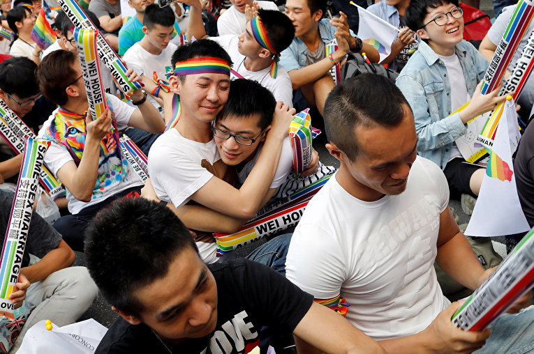Празднование разрешения на однополые браки в Тайване