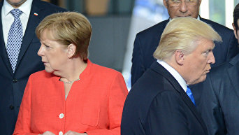 Президент США Дональд Трамп и федеральный канцлер ФРГ Ангела Меркель в Брюсселе