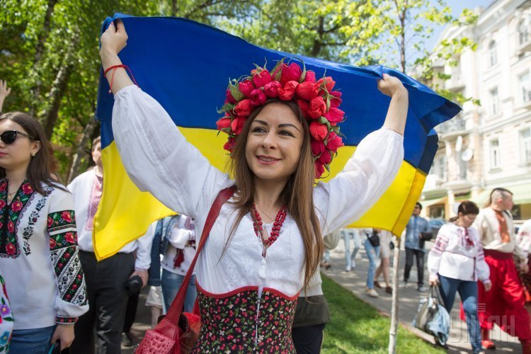 Марш вышиванок в честь Дня Киева