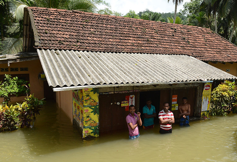 Наводнение и оползни на Шри-Ланке: погибли более 160 человек