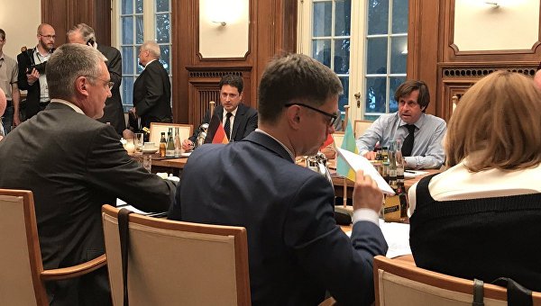В Берлине проходит встреча нормандского формата на уровне замглав МИД