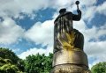 Памятник Ивану Мазепе облили краской в Полтаве