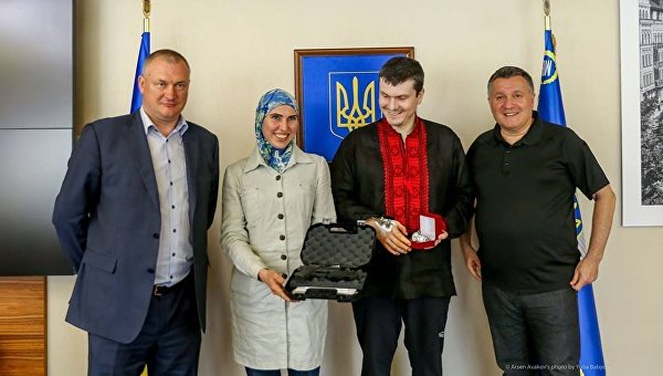 Сергей Князев, Амина Окуева, Адам Осмаев и Арсен Аваков, 8 июня 2017
