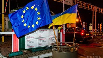 Пункт пропуска в первые часы после вступления в силу безвиза Украины с ЕС