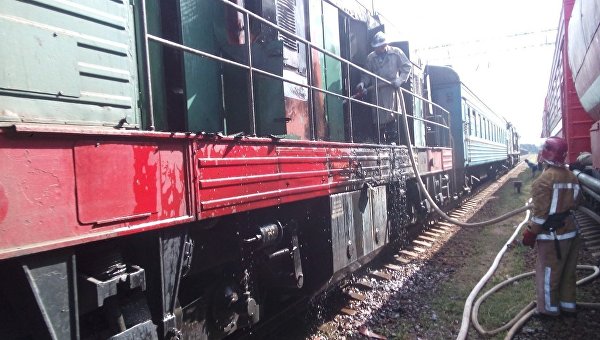 Под Кировоградом загорелся поезд с пассажирами