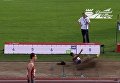 Нигерийская прыгунья потеряла парик во время соревнований. Видео