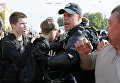 Полиция и противники ЛГБТ-марша в Киеве