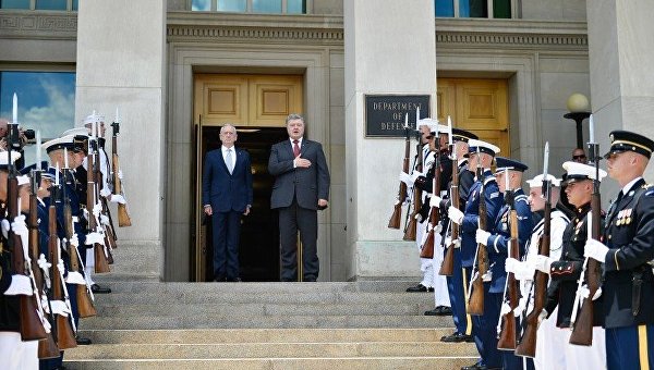 Встреча президента Петра Порошенко с министром обороны США Джеймсом Мэттисом
