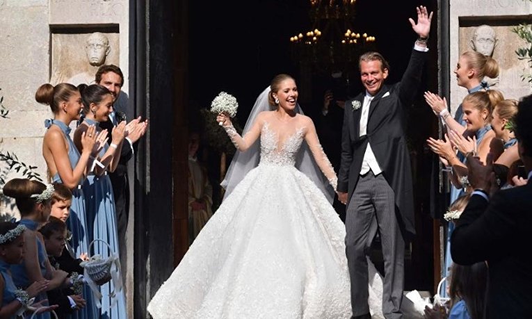Дочь владельца компании Swarovski вышла замуж в платье за 900 тысяч долларов