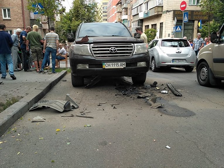 В центре Киева взорвался джип