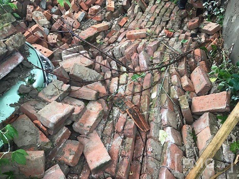 Обрушение стены в Мукачево