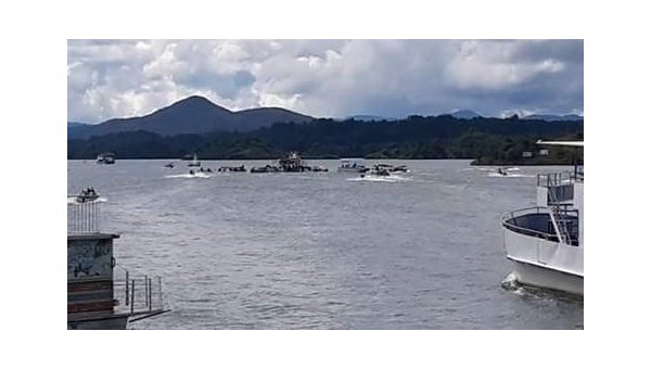 В Колумбии сообщили о кораблекрушении лодки со 150 туристами