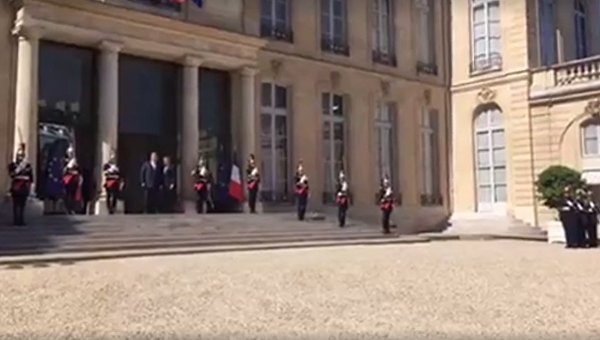 Встреча Порошенко и Макрона началась в Елисейском дворце
