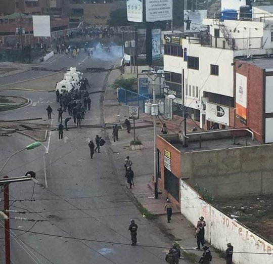 Ситуация возле парламента Венесуэлы