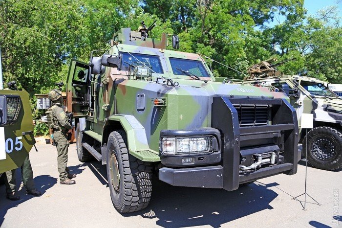 Бронеавтомобили, спецтехника и борцы с террором из Нацгвардии в Одессе