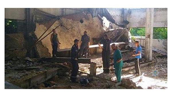 В Кривом Роге бетонная плита раздавила двух человек в заброшенном цеху