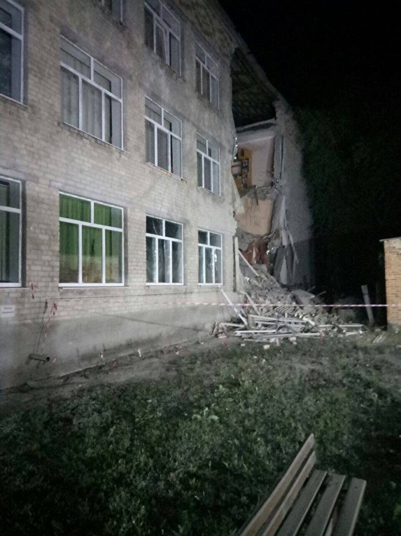 В Новом Буге обрушились три этажа школы