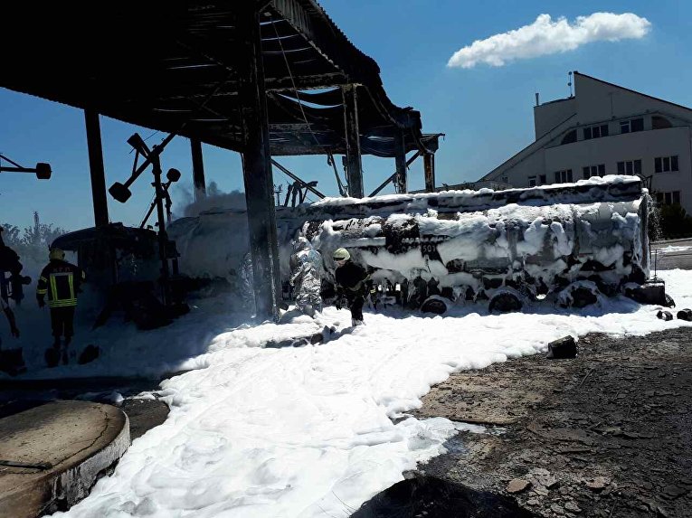 В Одесской области на нефтебазе произошел пожар