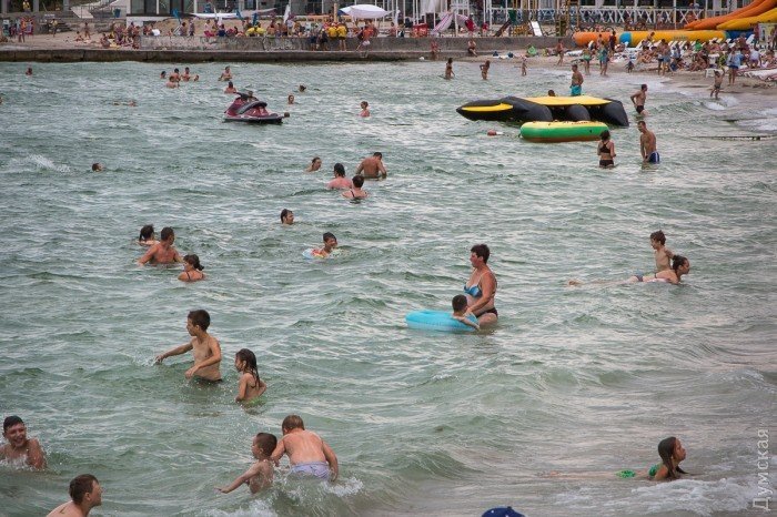 Разгар курортного сезона на пляжах Одессы