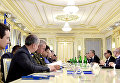 Встреча президента Петра Порошенко и Генерального секретаря НАТО Йенса Столтенберга в Киеве