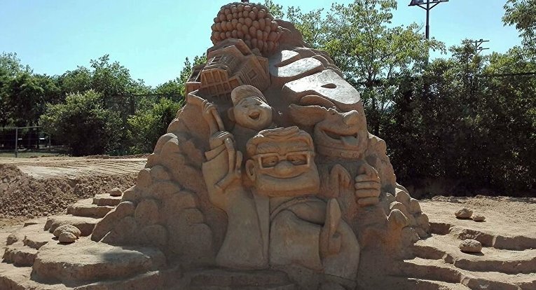 Чудеса света из песка. Международный фестиваль песчаных скульптур в Болгарии