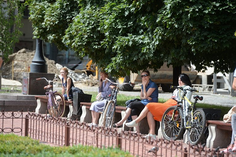 Велопарад девушек в Киеве