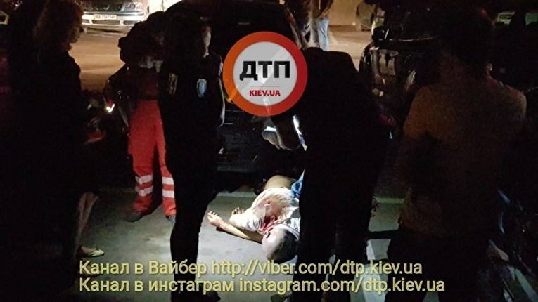 Убийство мужчины на парковке ТЦ в Киеве