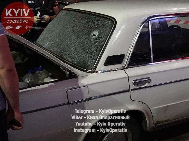 Убийство мужчины на парковке ТЦ в Киеве