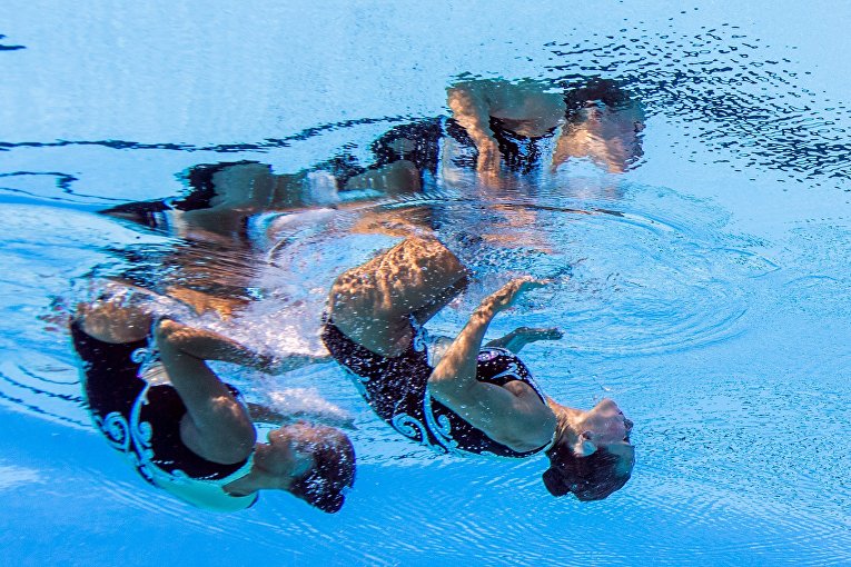 Украинский дуэт на соревнованиях по синхронному плаванию чемпионата мира по водным видам спорта