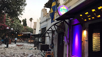 Последствия мощного землетрясения в Греции