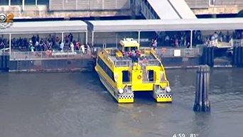В Нью-Йорке водное такси врезалось в причал