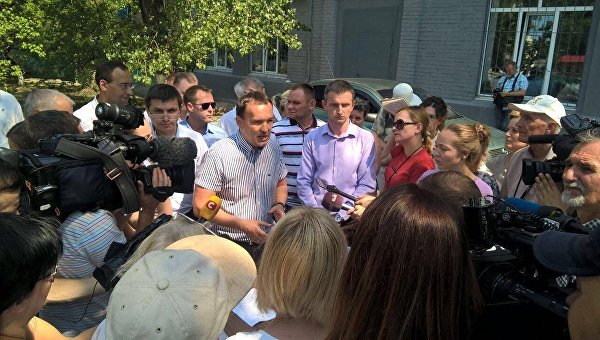 Переговоры жителей домов на Харьковском шоссе в Киеве с властью города, 3 августа 2017