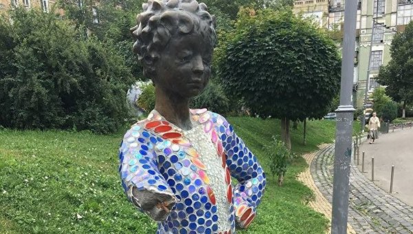 На Пейзажной аллее в Киеве снова повредили скульптуру Маленького Принца