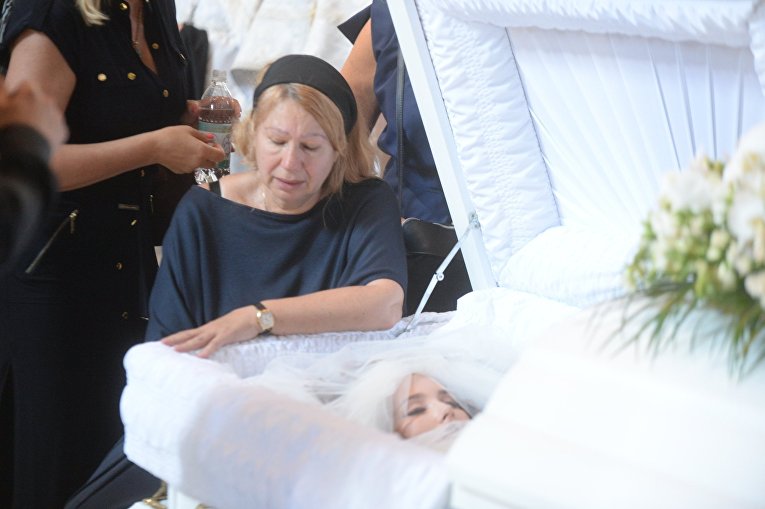 Прощание с трагически погибшей Ириной Бережной
