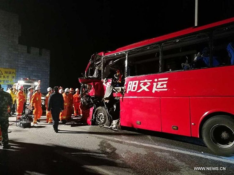 Масштабная авария с участием автобуса в Китае