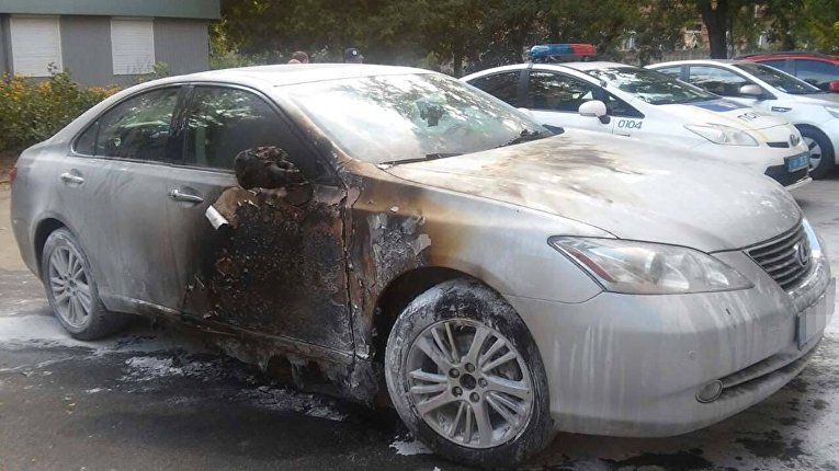 В Харькове сожгли автомобиль