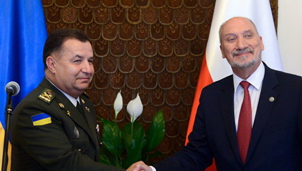 Министры обороны Украины и Польши Степан Полторак и Антони Мацеревич