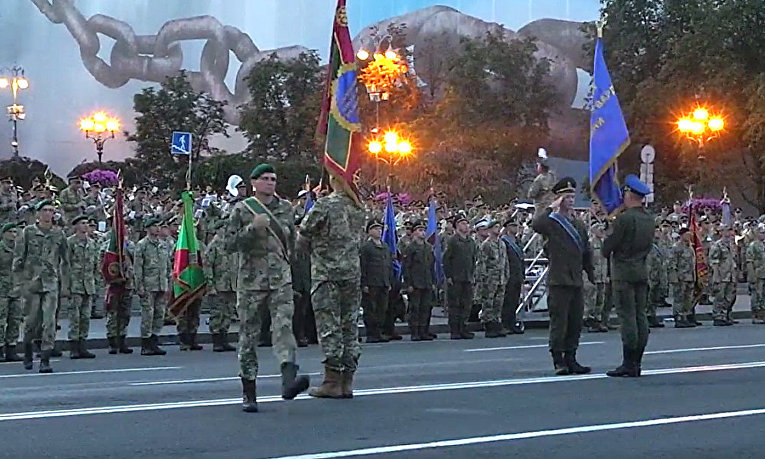 Репетиция военного парада ко Дню Независимости